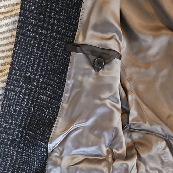 Hugo Boss Men's Slim Dark Plaid Blazer Style Coat Size 46 - Never Worn - Picture 9 of 11